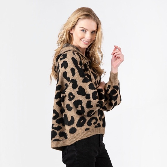 Lyla + Luxe Maximus Oversized Sweater Leopard Hoodie - Picture 2 of 8